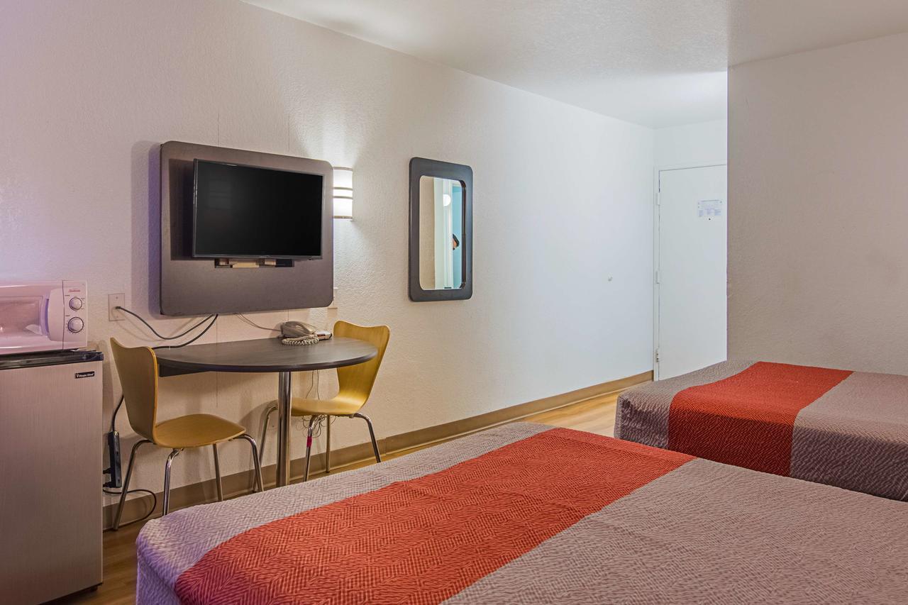 Motel 6 Little Rock South Kültér fotó